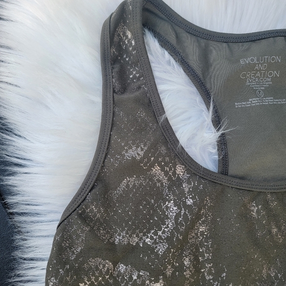 2/$20 Evolution and Creation Metallic Snakeskin Print Crop Top M - Picture 2 of 8